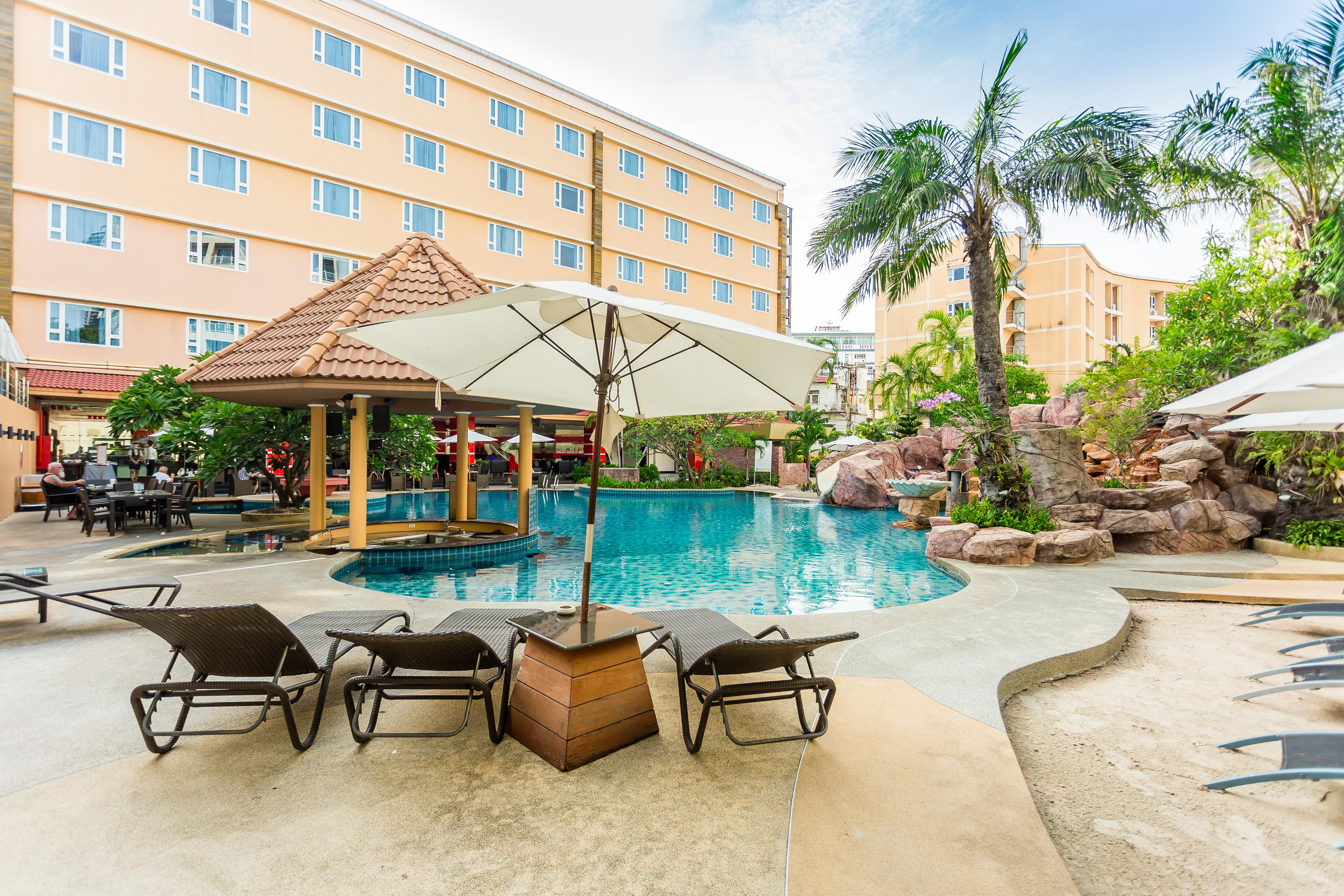 Nova Platinum Hotel Pattaya Ngoại thất bức ảnh