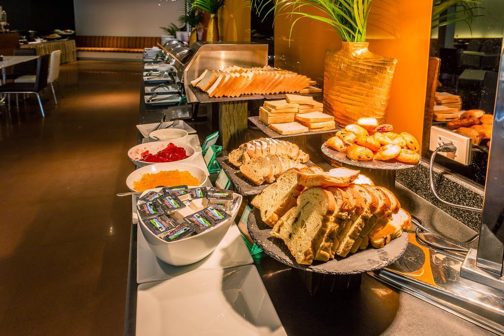 Nova Platinum Hotel Pattaya Ngoại thất bức ảnh
